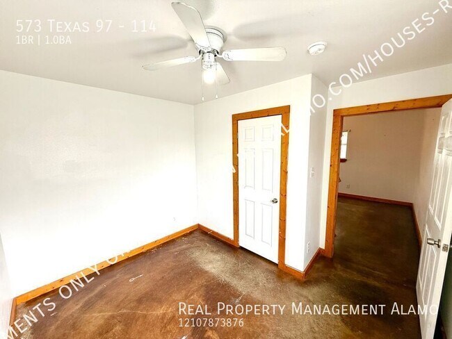 Building Photo - 573 Texas 97-114