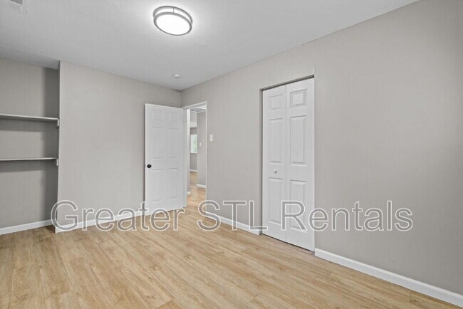 Building Photo - 1412 E Pitman Ave