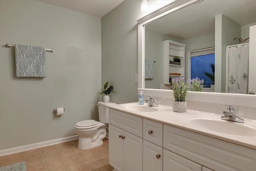 Building Photo - 756 Keyes Dr