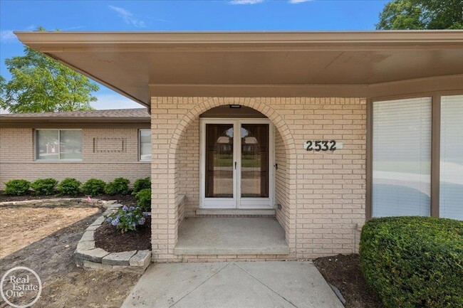 Building Photo - 2532 Belle View Dr
