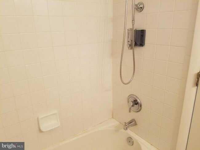 Building Photo - 21227 Delevan Way