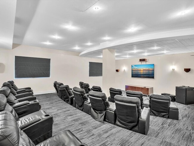 Building Photo - 3901 S Ocean Dr