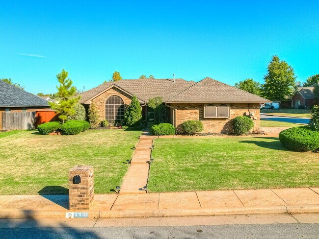 Building Photo - Immaculate Edmond Home with New Carpet and Storm Shelter!