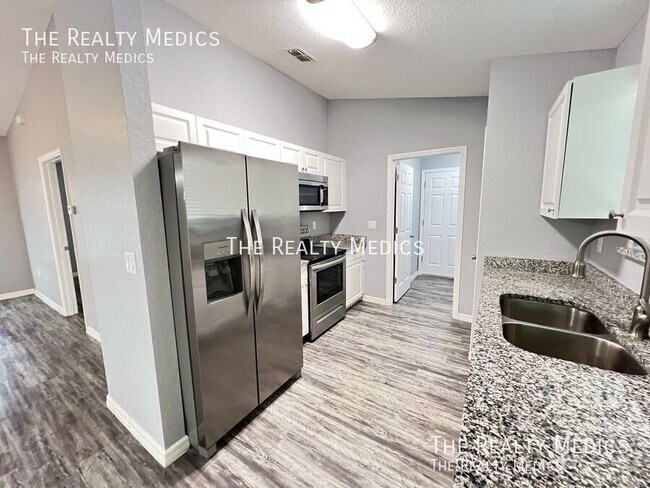 Building Photo - 2839 SW 165th Pl