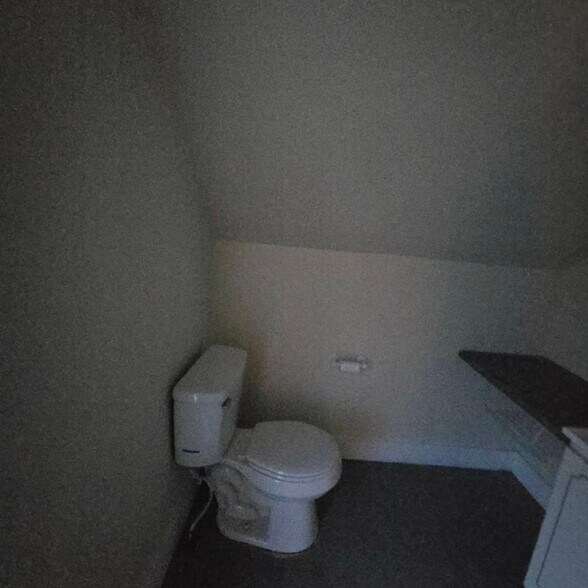 Building Photo - 23 Highland Ave