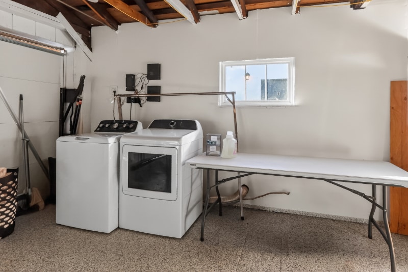 Building Photo - 2521 W California St