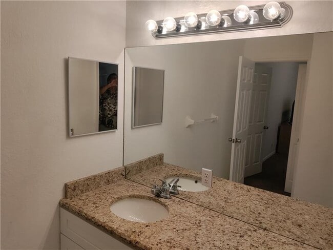 Building Photo - 5845 Eagle Cay Cir