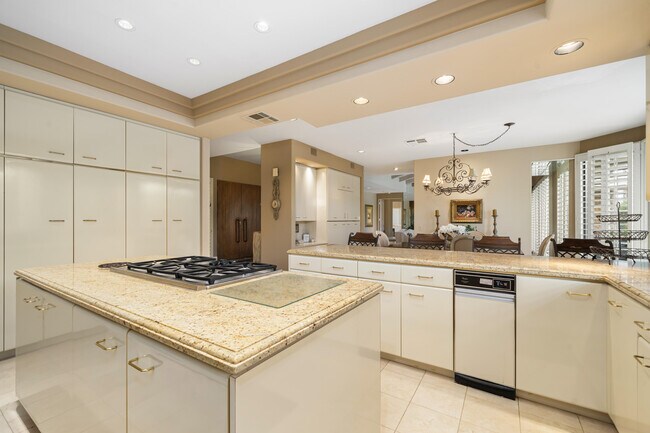 Building Photo - 45640 Rancho Palmeras Dr