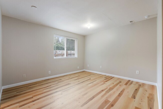 Building Photo - Quirky 1-bedroom for a Reasonable Price!