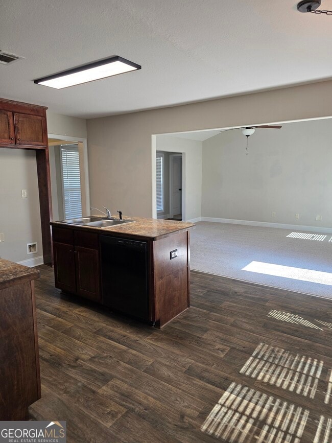 Building Photo - 1700 Riveredge Walk