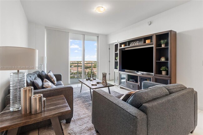 Building Photo - 7875 NW 107th Ave