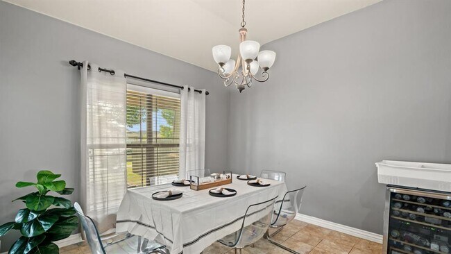 Building Photo - 16316 Drywater Dr