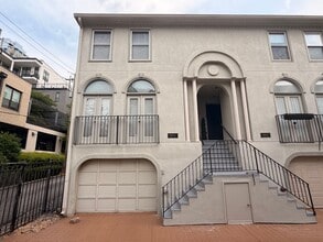 Building Photo - Wonderful Midtown Atlanta 2 Bed 2.5 Bath Townhouse!