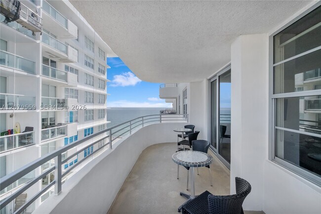 Building Photo - 5555 Collins Ave