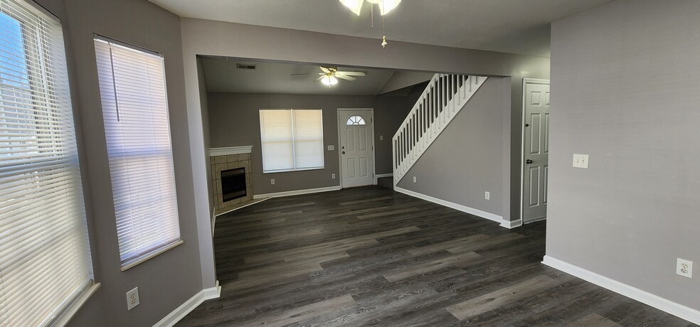 Building Photo - 821 Plantation Dr