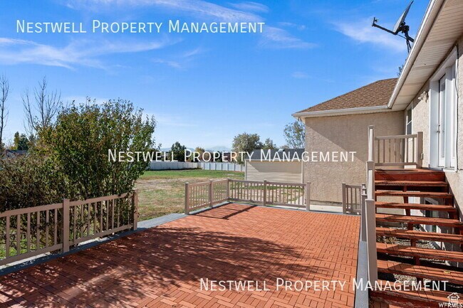 Building Photo - 353 Redberry Rd