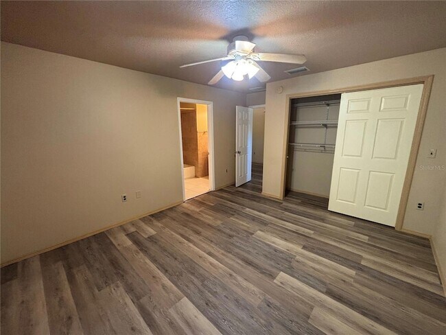 Building Photo - 536 Marion Oaks Golf Rd