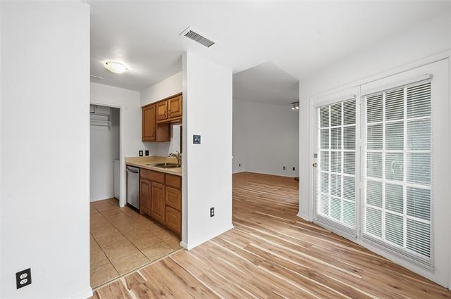 Building Photo - 1104 Riverchase Ln