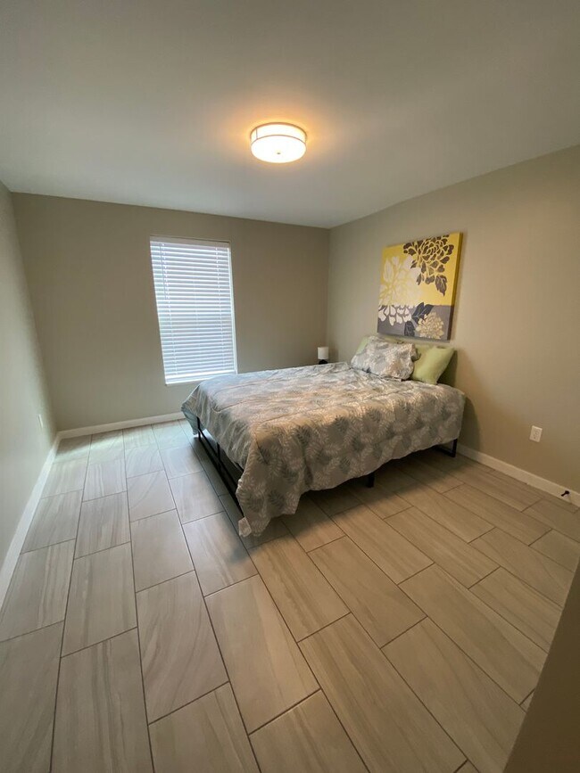 Building Photo - Corporate Housing
