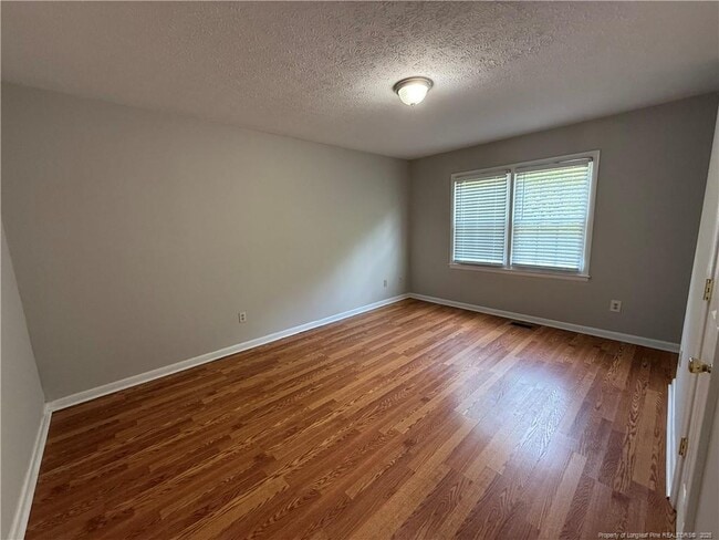 Building Photo - 849 Stoneykirk Dr