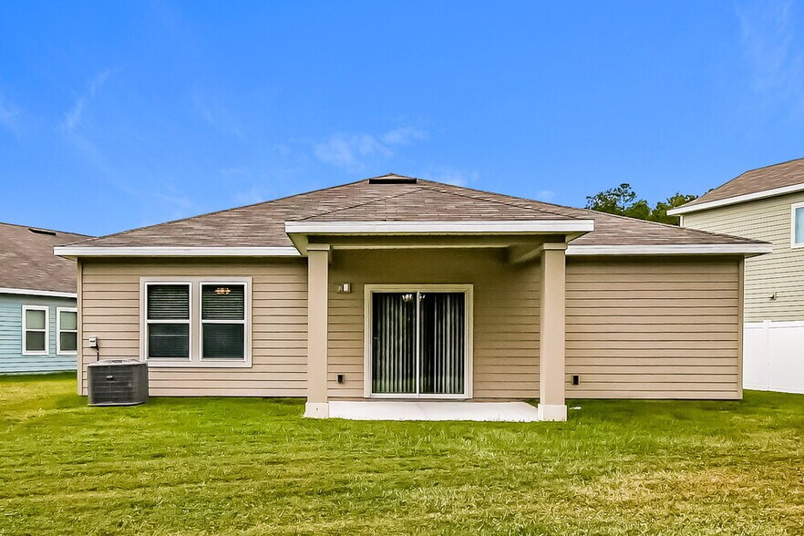 Building Photo - 11085 Haws Ln