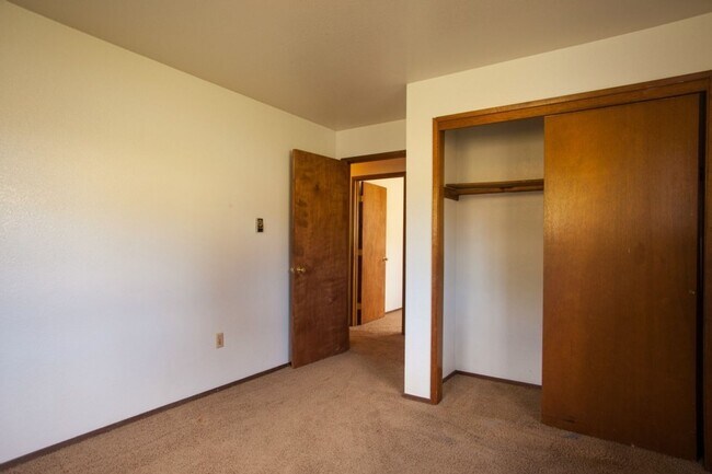 Building Photo - 2116 Mill Ave