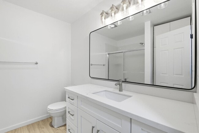 Building Photo - 20161 Cherry Ln