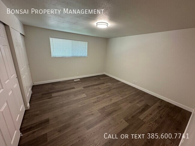 Building Photo - 8625 S Spartan Dr
