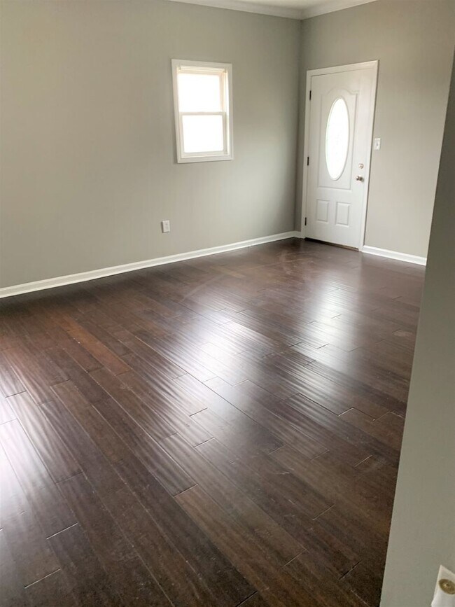 Building Photo - 3 Bdrm/2 Bath home    ?   Gray, TN