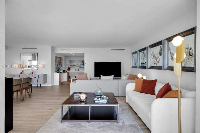 Building Photo - 600 Grapetree Dr