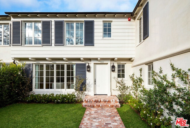 Building Photo - 9563 Charleville Blvd