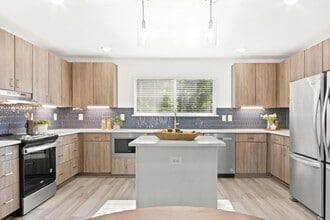 Building Photo - ** MOVE IN SUMMER 6/22/2028 ** 4 Bedroom 4...