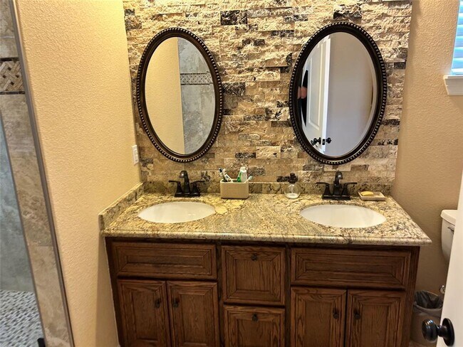 Building Photo - 6814 Millstone Dr