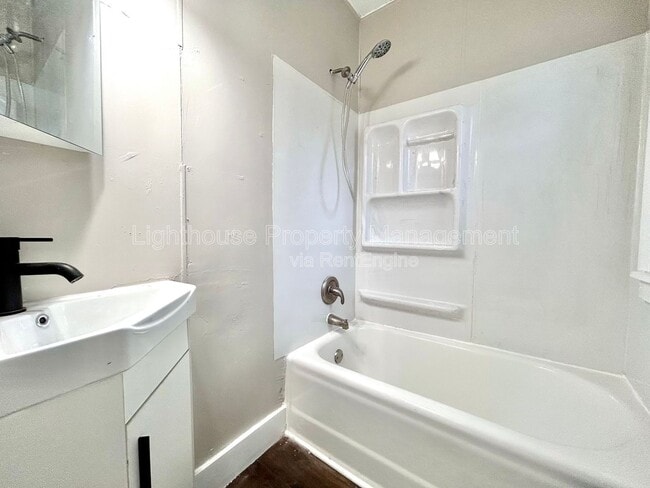 Building Photo - 1768 Elwood St