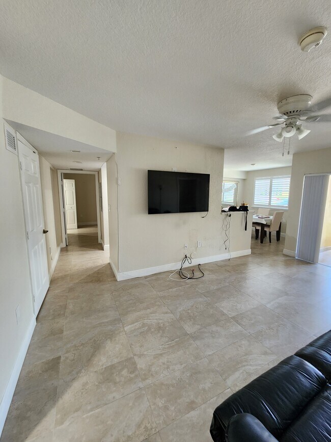 Building Photo - 21000 SW 87th Ave