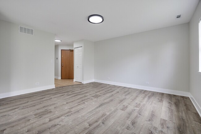 Building Photo - 117 Gant Cir