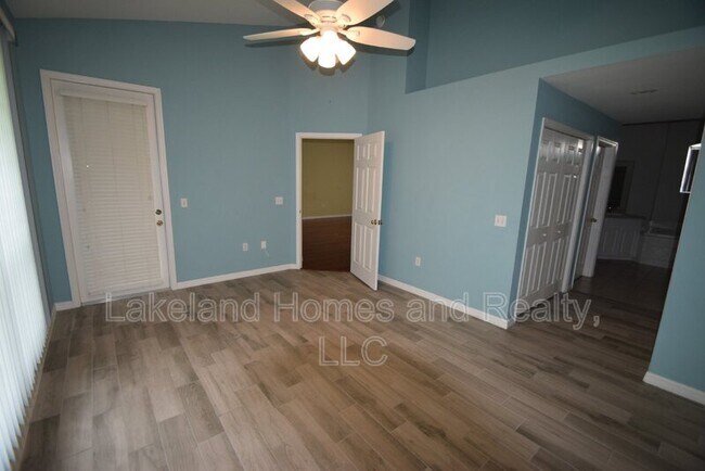 Building Photo - 534 Grasslands Village Cir