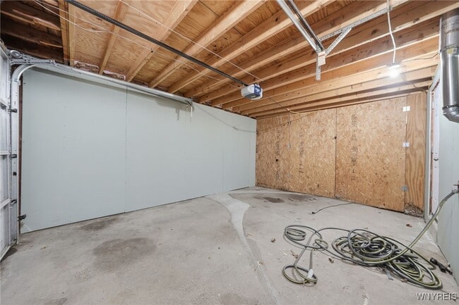 Building Photo - 151 Conant Dr