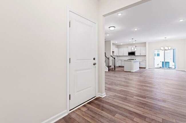 Building Photo - Modern & Charming 3-Bedroom Townhome in Durham!