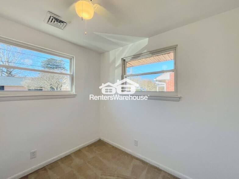 Building Photo - 138 Dupre Ave