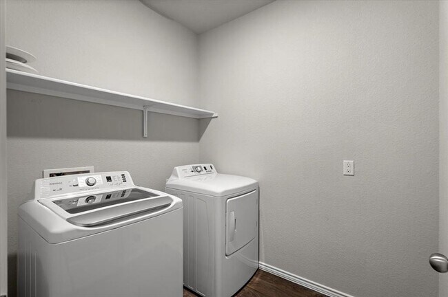 Building Photo - 5705 Brocade Dr