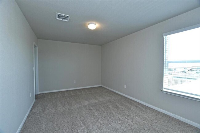 Building Photo - 109 Marimoor Dr