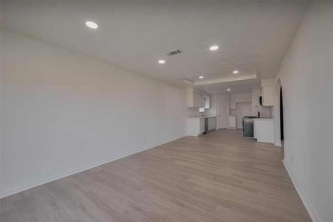 Building Photo - 6219 Canada Dr