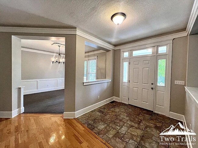Building Photo - GORGEOUS 4 BED/2.5 BATH IN BILTMORE PARK