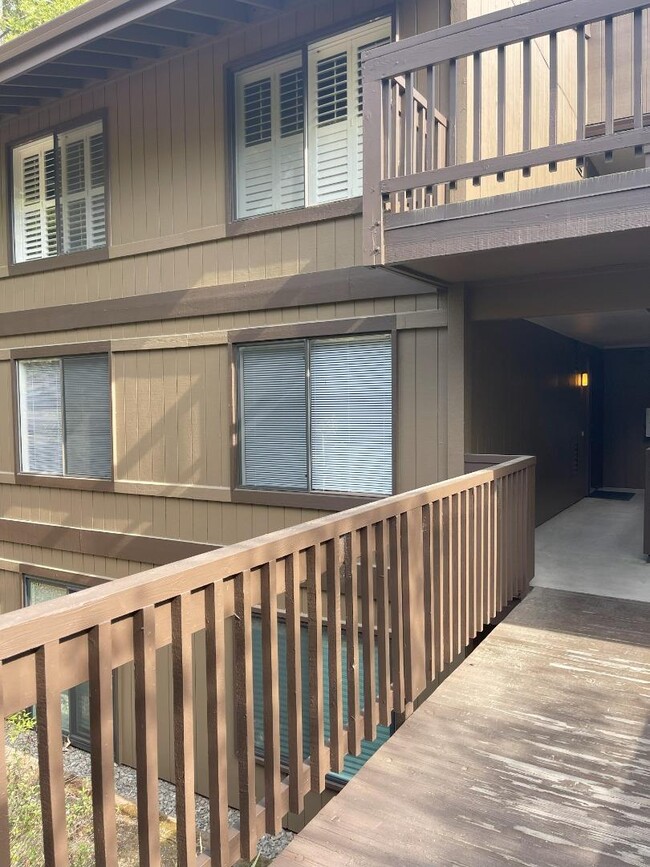 Primary Photo - 3316 Brittan Ave