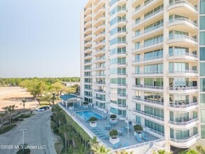 Building Photo - 2060 Beach Blvd