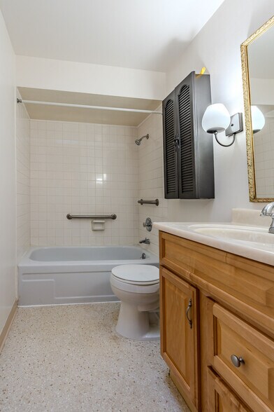 Building Photo - 14225 SW Rocklynn Pl