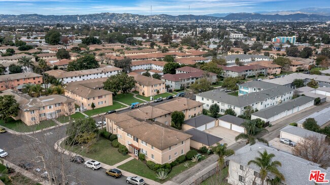 Building Photo - 4086 Abourne Rd