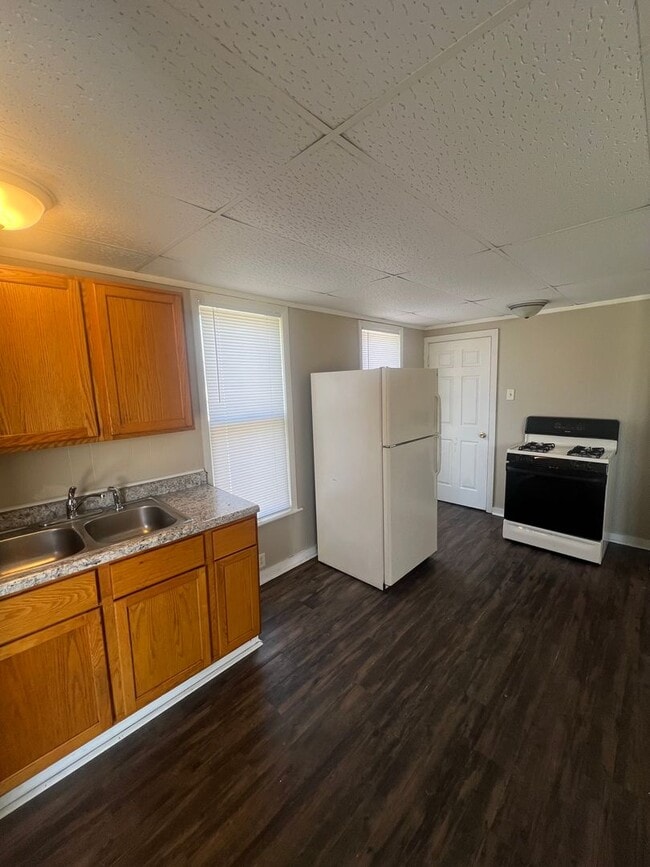 Building Photo - Cozy 2 Bedroom Home Southside of Holland