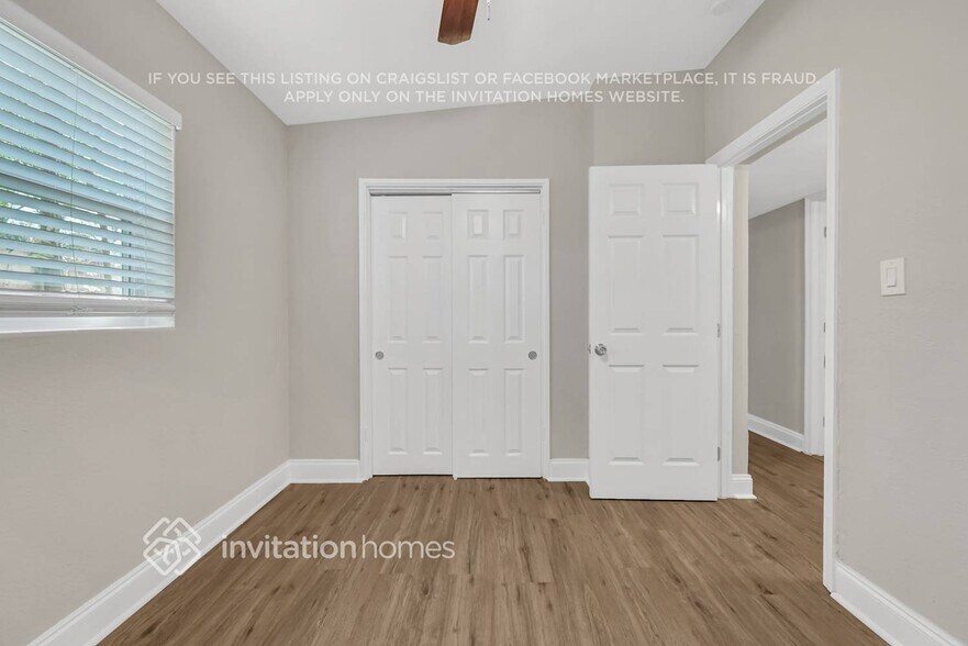 Building Photo - 1326 42nd St